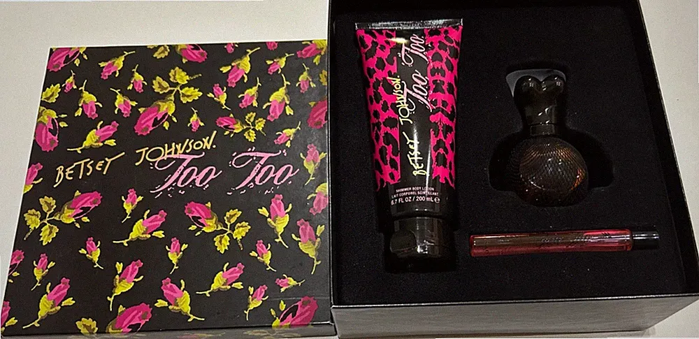 Betsey Johnson Womens Perfume 1.7 Body Lotion 6.7 Roller Ball .3 Gift Set NEW